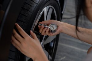 Каково должное давление в шинах автомобиля?